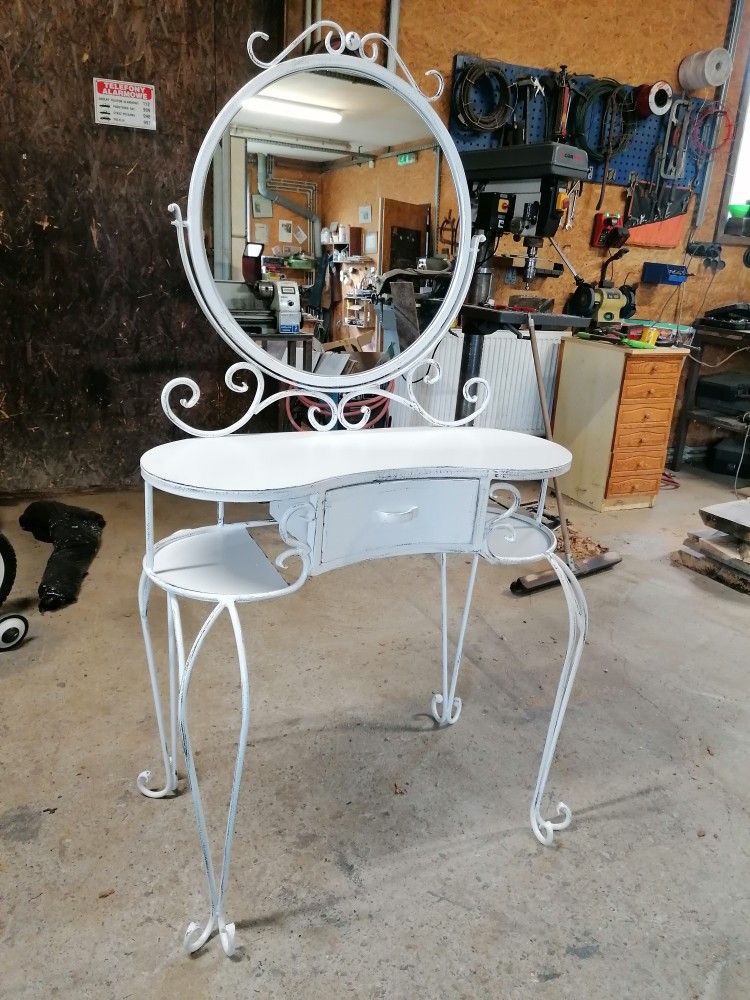 Dekoratif demir ayna modeli AYN-003