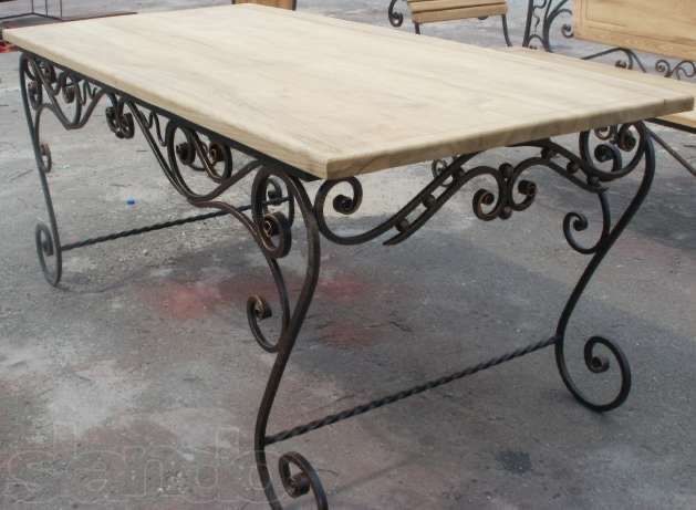 Modern metal masa modeli MAS-002